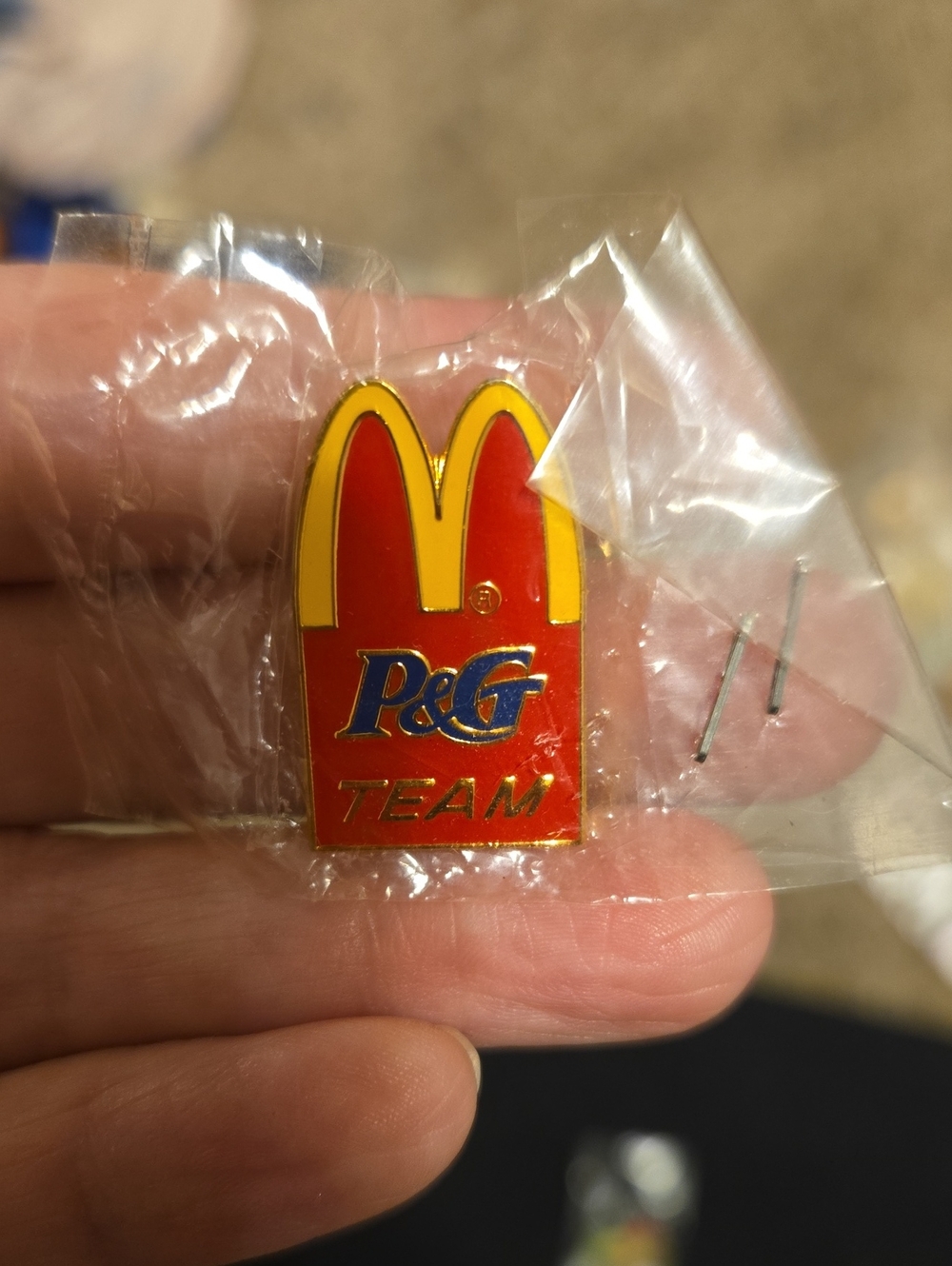 Mc Donald's Pin - Picture 3 of 3